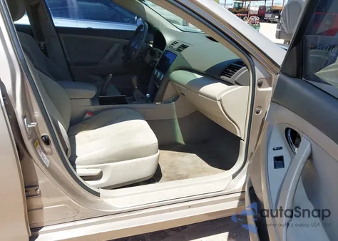 2007 Toyota Camry Ce z USA, uszkodzony, nr VIN 4T1BE46K07U662153